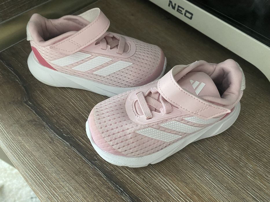 Adidas маратонки за момиче