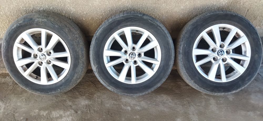 Продам титановые диски с резиной!