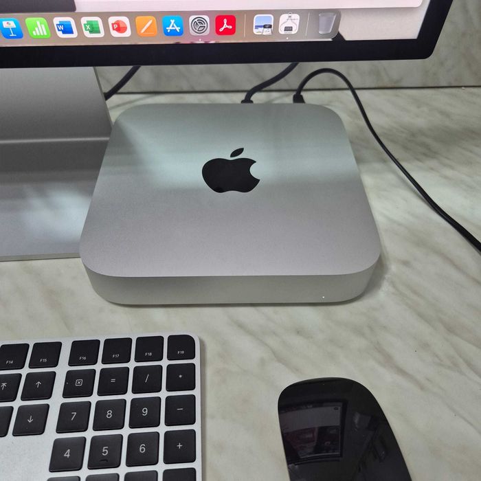SET Apple Studio Display 27" 5K + Mac Mini M2 2023 + Tastatusa + Mouse