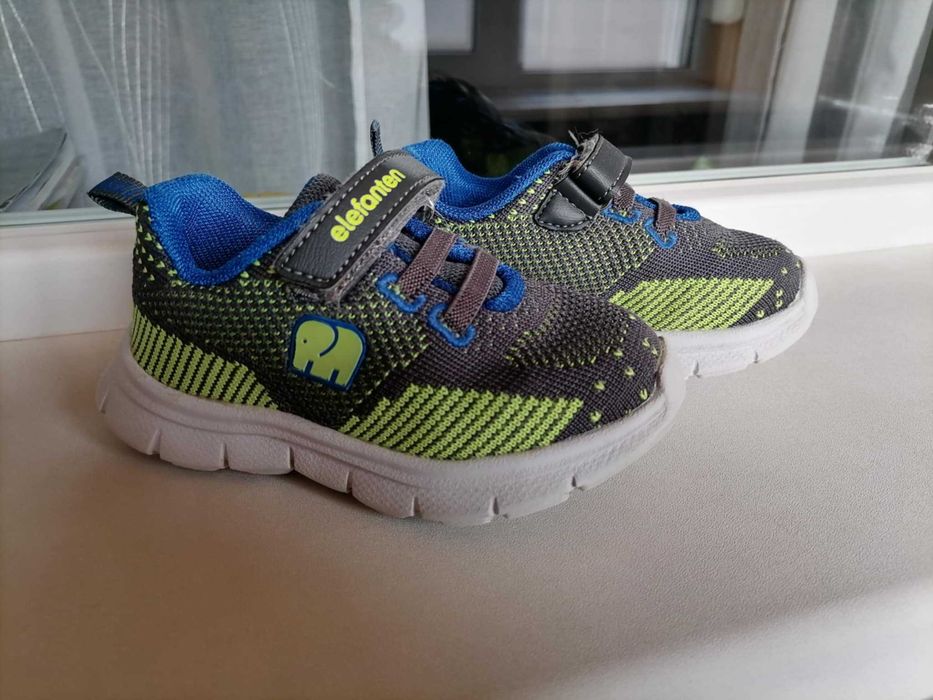 Adidasi copii marimea 22