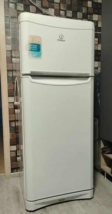 Продам Холодильник б/у