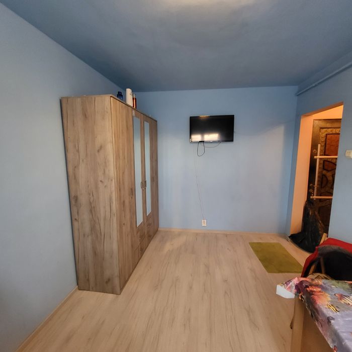 Inchiriez garsoniera