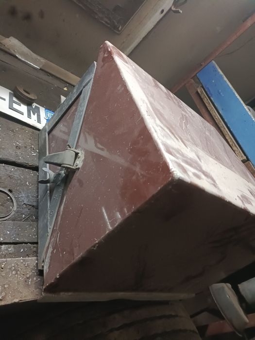 Ящик для аккумулятора