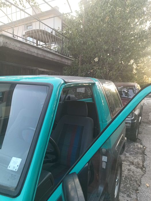 Продавам Дайхатсу Фероза