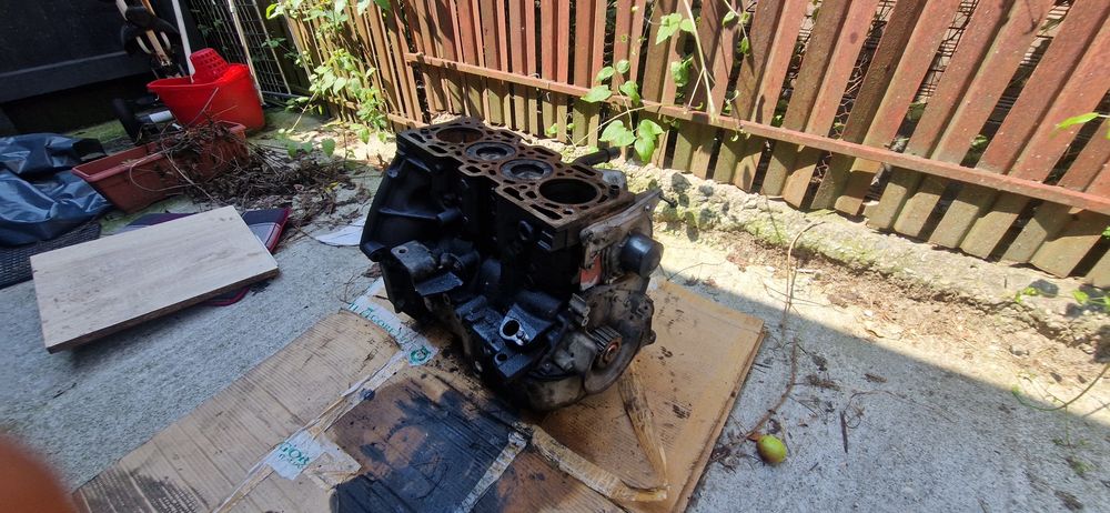 Motor 1.5 dci 110cp Dacia duster
