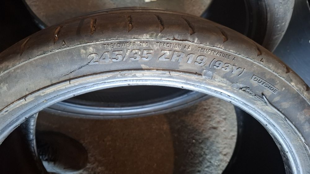 Set 2 anvelope 245/35R19 Kumho dot 2321
