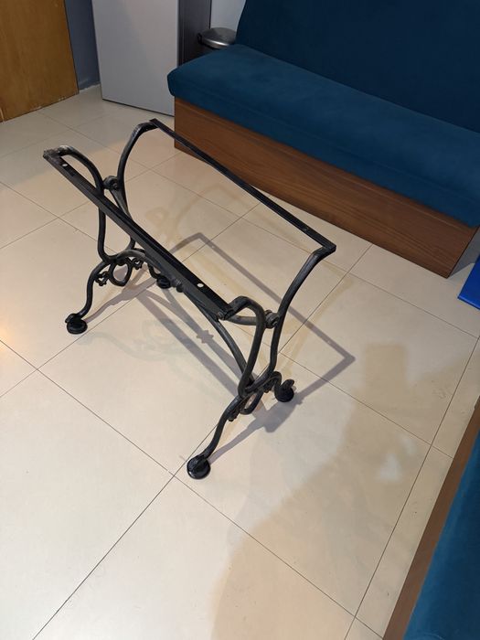 Чугунена основа крака за маса