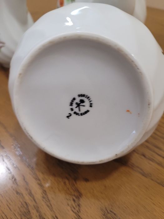 Порцелан сет от Кана за чай, латиера и захарница