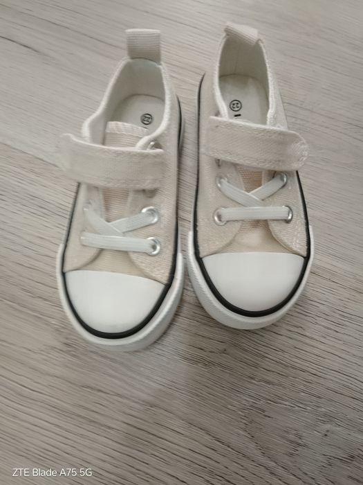 Детски обувки 21,22 и 24 номер и  стелки на Колев и Колев