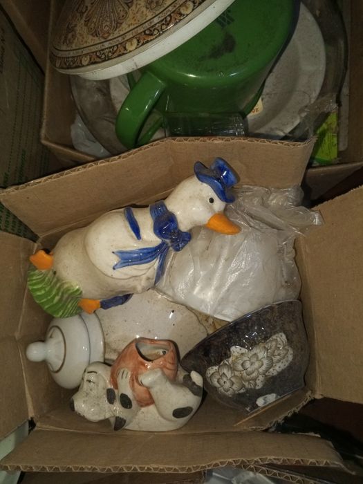 Мебель,сервант,кровати и ТД