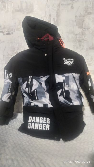 Продам куртку подростковая