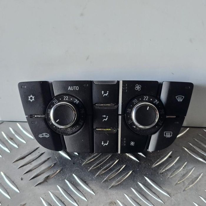 Panou Comanda clima Opel Astra J