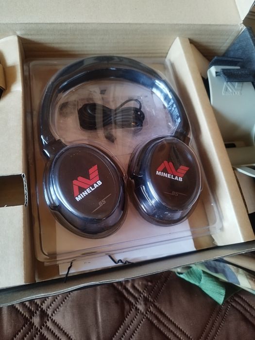 Продам металлоискатель минелаб Х Терра .