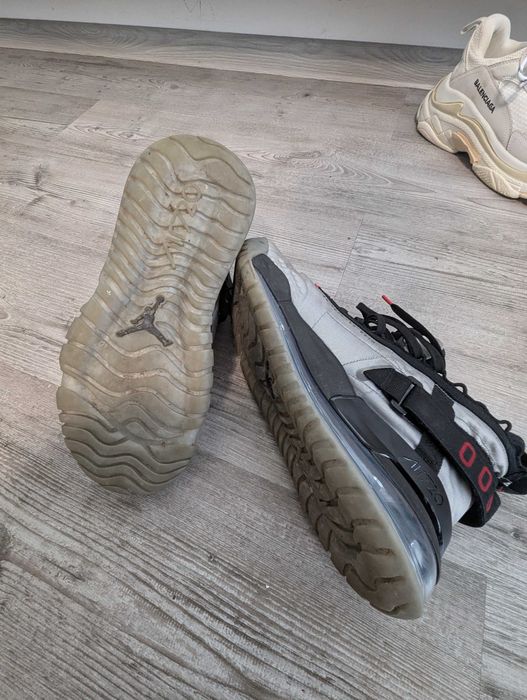 Adidasi Jordan Jumpman