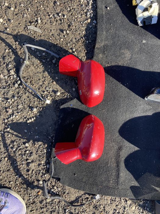 Огледала за Хонда Джаз гр. Нови пазар • OLX.bg