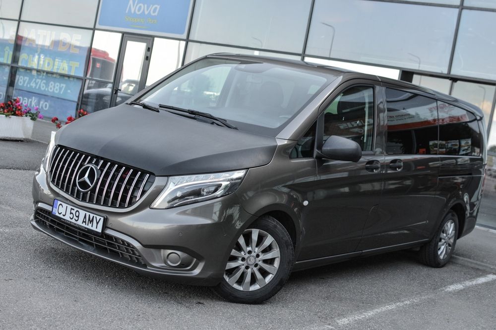 Mercedes-Benz Vito tourer, 8 locuri, automat