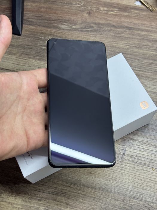 Xiaomi 11 lite 5G IDEAL SROCHNO!