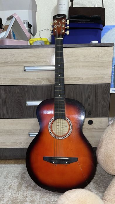 Гитара акустическая