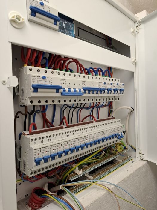 Electrician autorizat rapid și convenabil