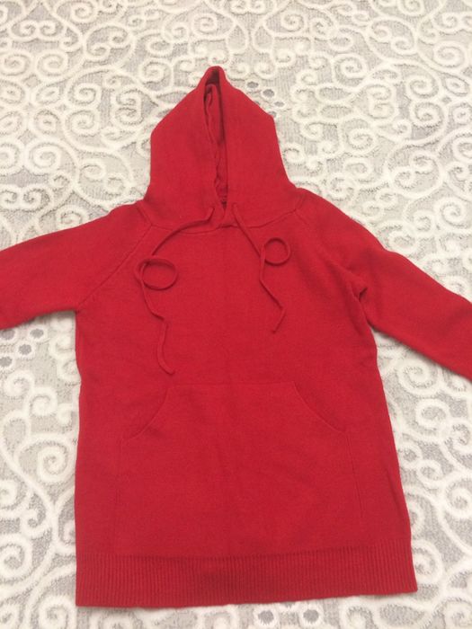 Продам джемпер с капюшоном