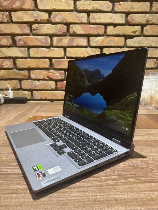 Продается ноутбук Lenovo LOQ 15" (R7-7435HS/RTX4060 8GB)