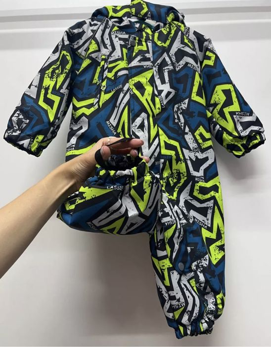 Демисезонныый комбинезон на мальчика