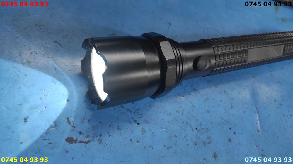 lanterna proiector 34cm lungime 3x1.5v aluminiu led 5W