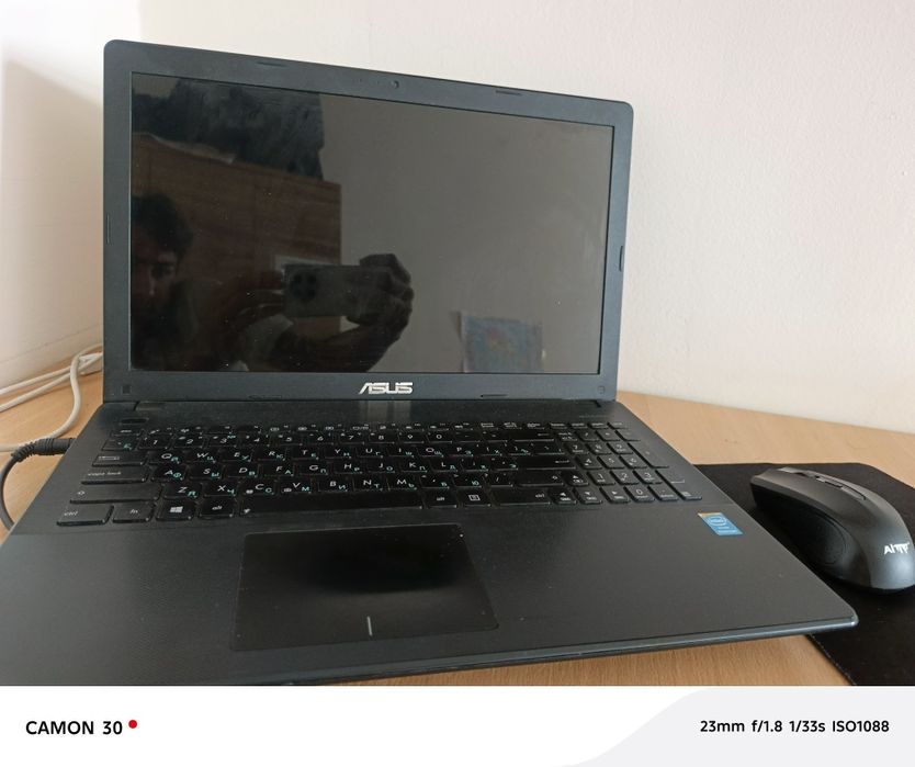 Noutbuk Asus ortacha