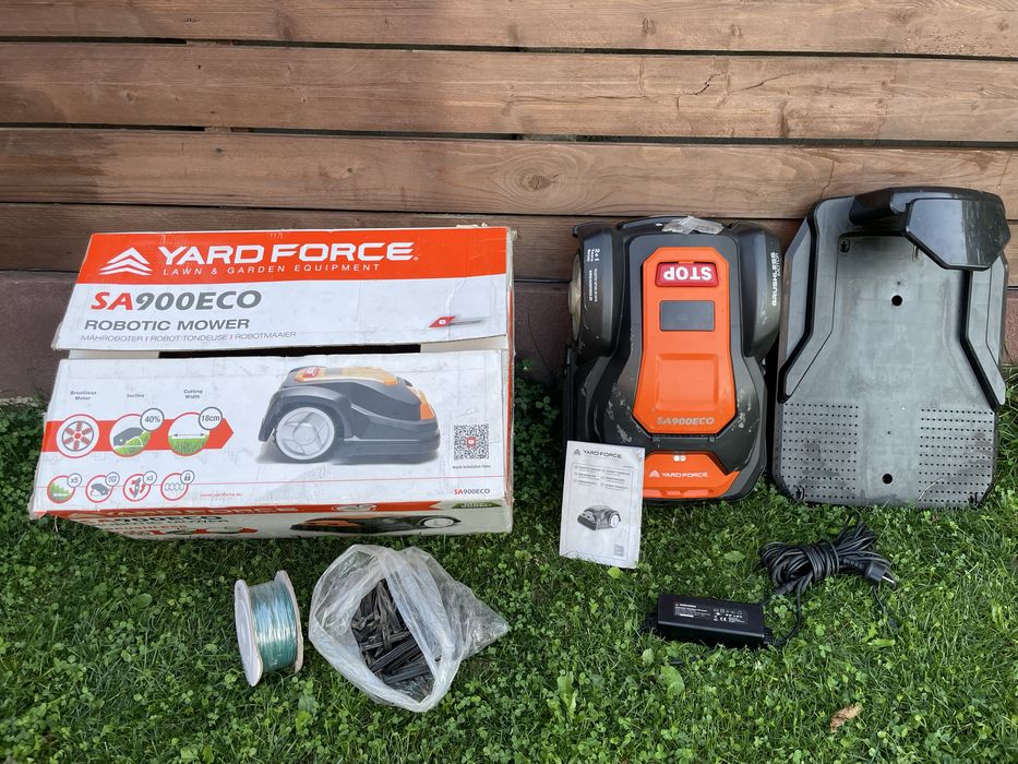 Robot de tuns gazon marca Yard Force SA900ECO, - pachet complet