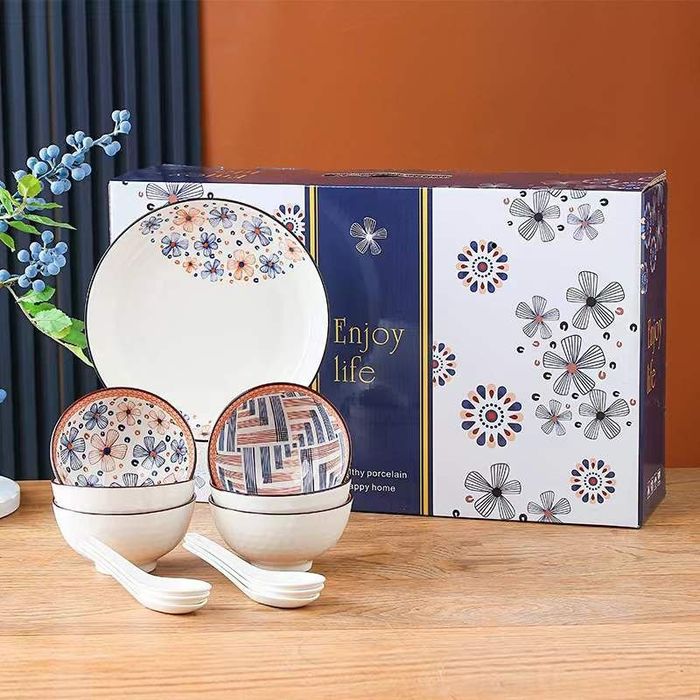 посуды с салатницами и ложками, 13 предметов