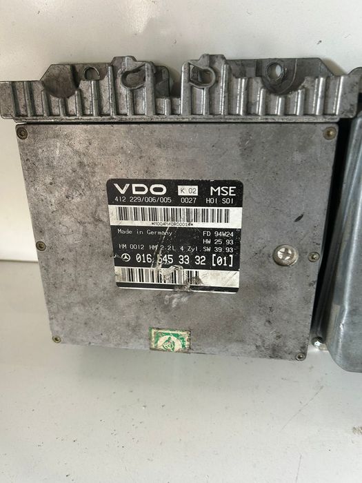 Блок управления двигателем Мерседес 111