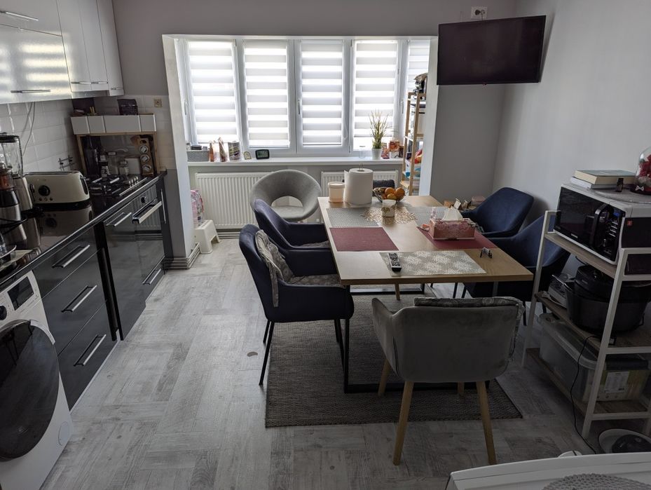 Apartament 3 camere decomandat modern