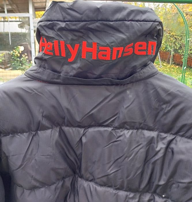 Продавам зимно яке HELLY HANSEN, с гъши пух