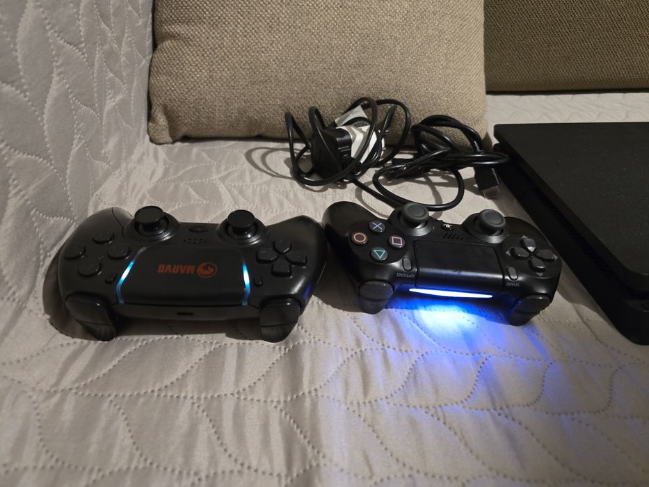 Consolă PS 4 slim