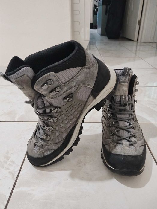 Jack wolfskin 40.5
