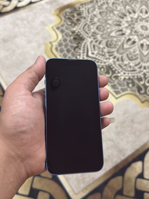 Продам iPhone 13