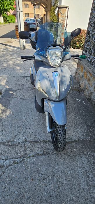 Piaggio Beverly 330 cmc an 2013 motor nou