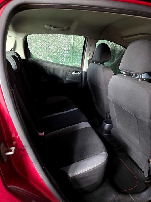 Продавам  Peugeot 207
