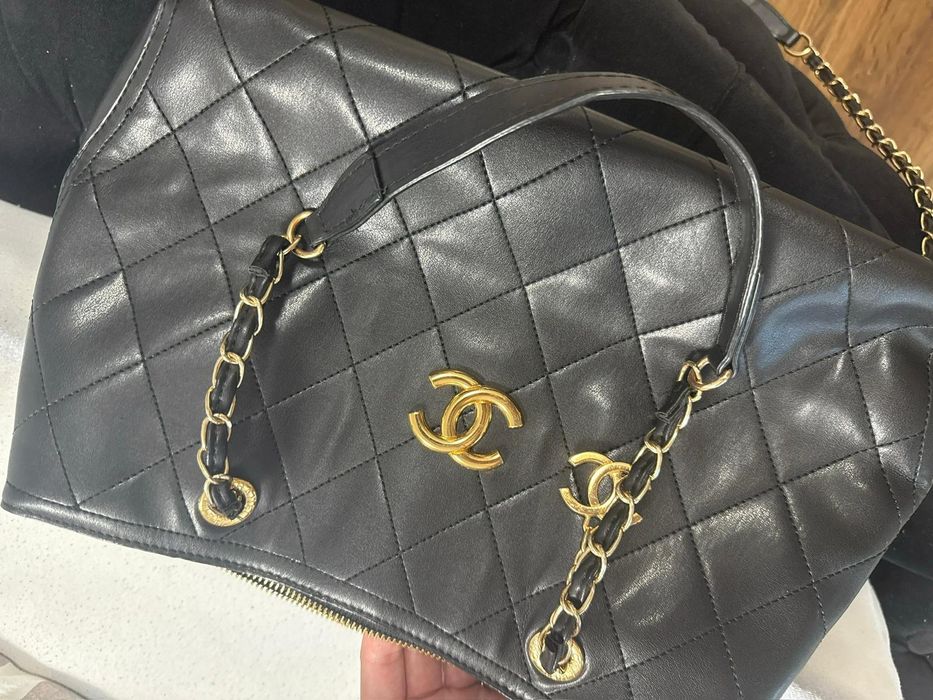 Geanta Chanel de umăr