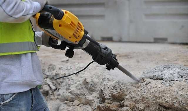 БОЯДЖИЙСКИ услуги Шпаковка къртене строителни Ремотни ДЕЙНОСТИ И ДР