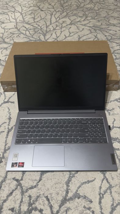 Lenovo V15 G4 8/512gb