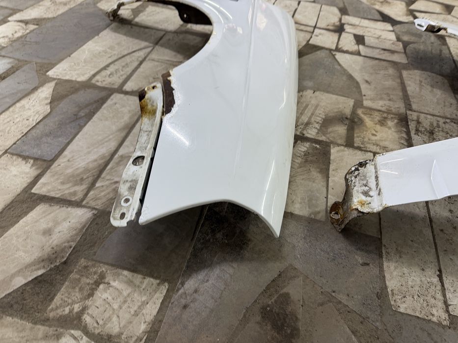 Продам 2 крыла приора