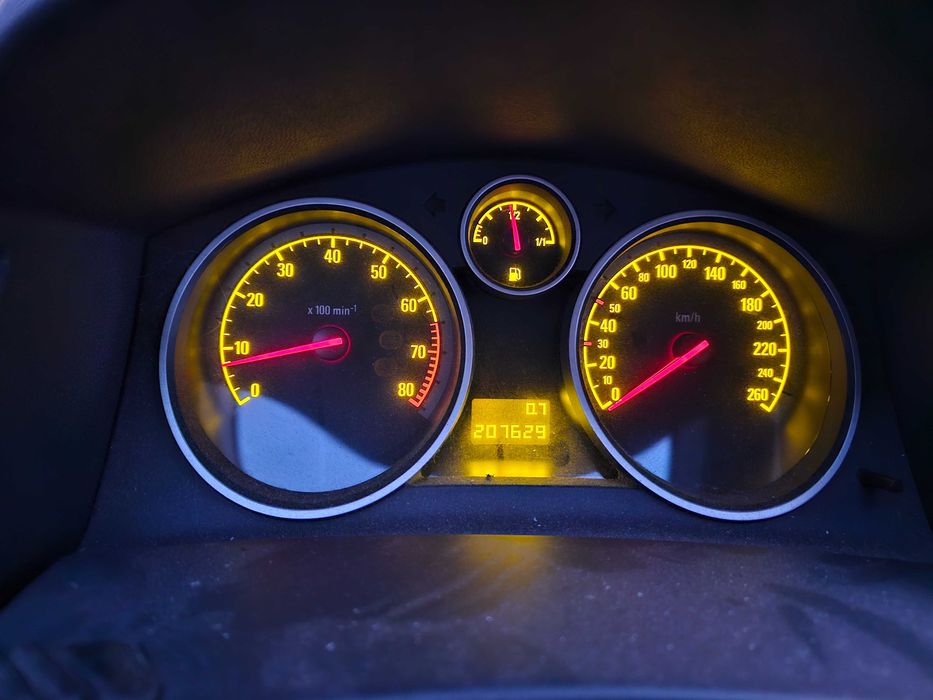 Опел Астра 1.4 климатик