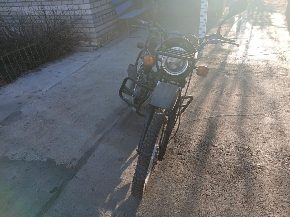 Продам мотоцикл 200