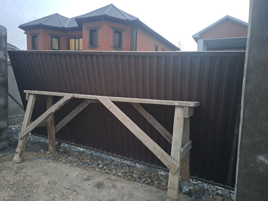 Продаётся ворота и калитка металлическая