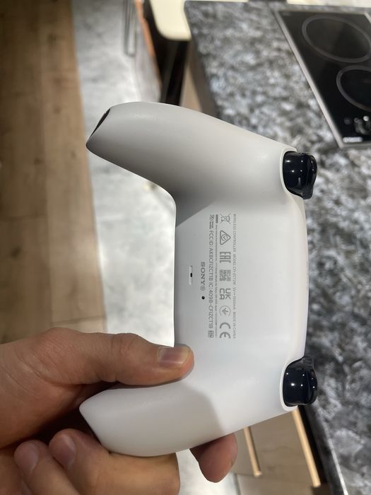 Playstation 5 (PS5)с дисководом в отличном состоянии