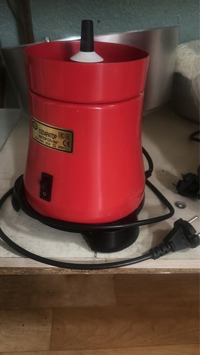 Продам сепаратор электрический