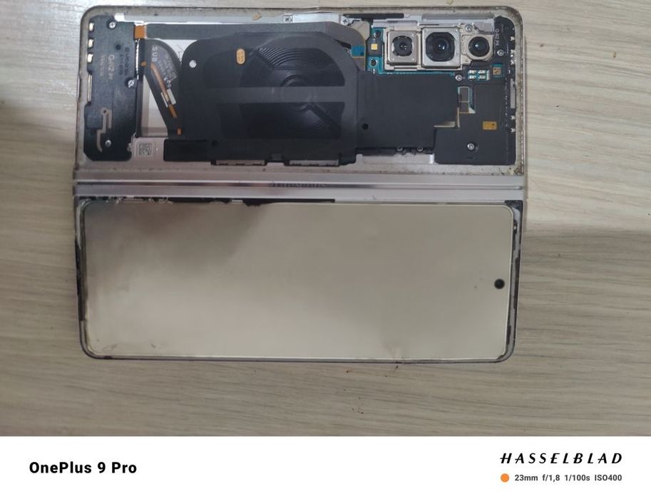 Vând samsung z fold 3  de piese