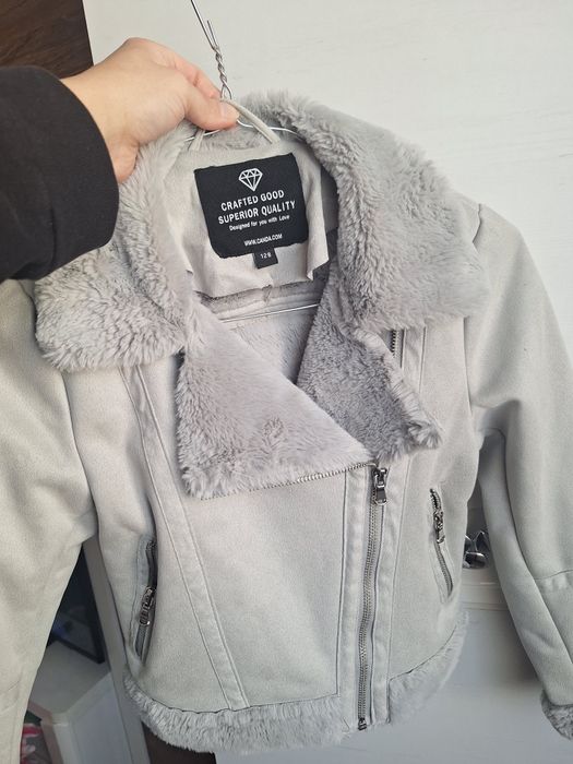 Blăniță gri marca C&A  128 cm