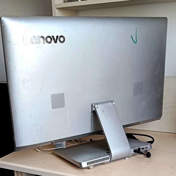 Монитор-моноблок lenovo